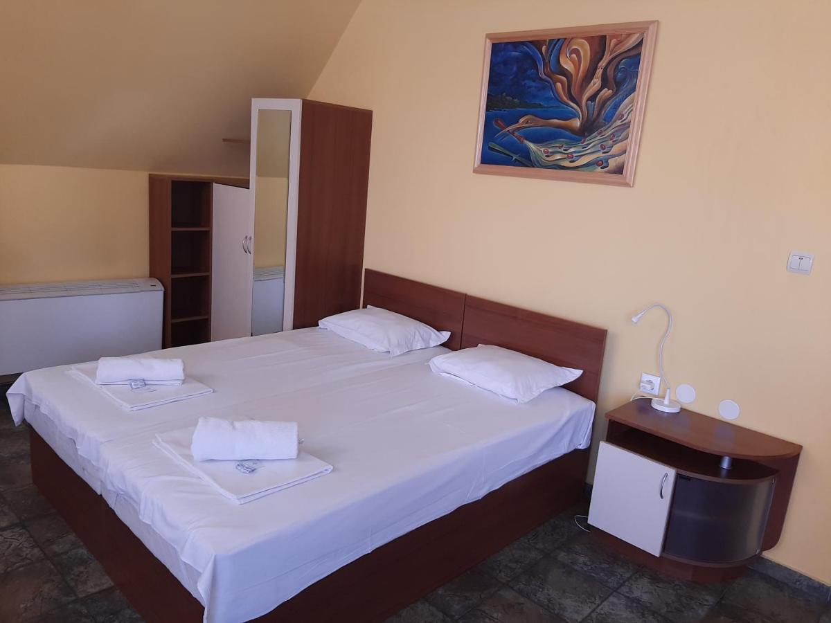 Guest House Diel Veliko Tărnovo Exteriör bild