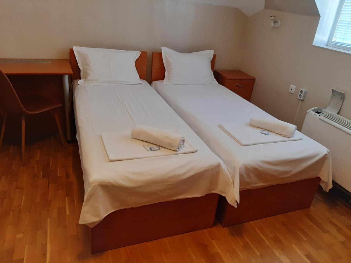 Guest House Diel Veliko Tărnovo Exteriör bild