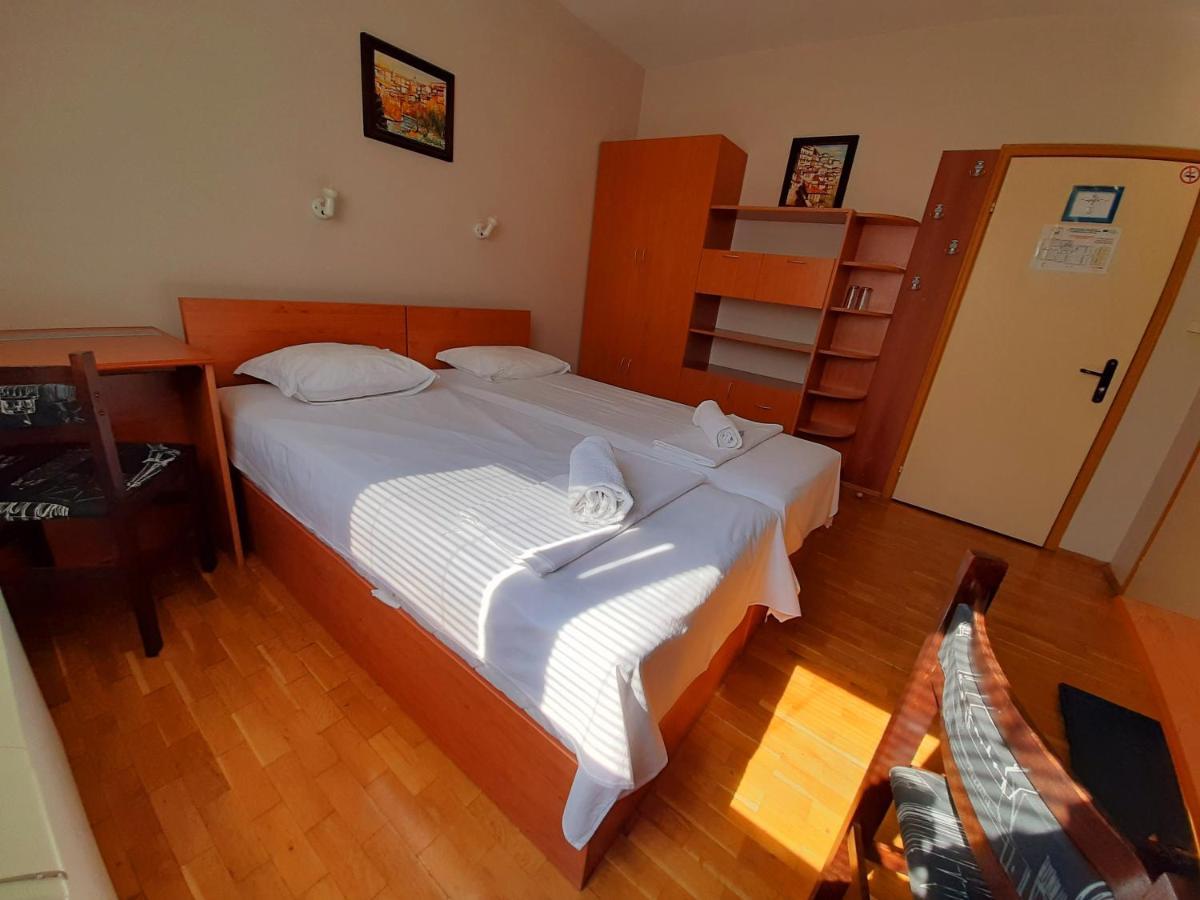 Guest House Diel Veliko Tărnovo Exteriör bild